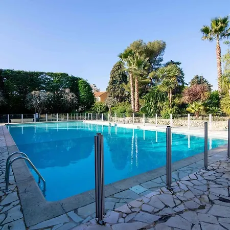 In A With Swimming Pool Wifi Apartment *